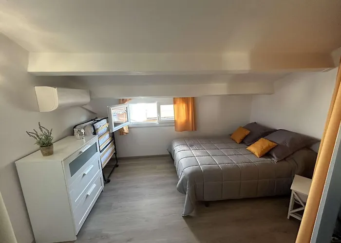 Maison Renovee Avec Piscine, Parking Prive Et Proche A - Fr-1-387-185