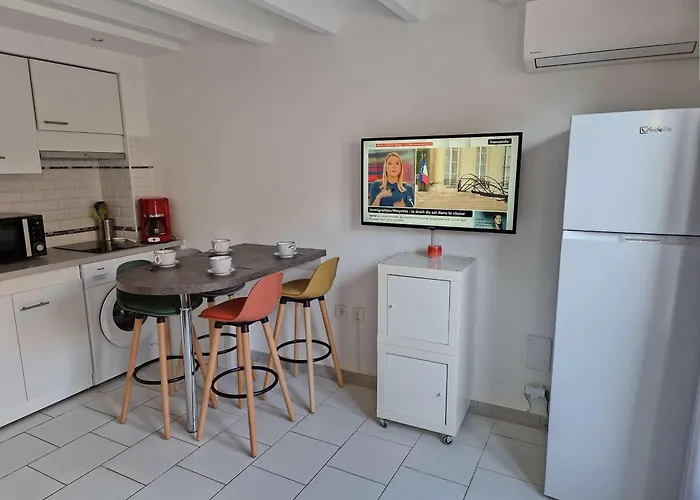 Apartmán Maison Renovee Avec Piscine, Parking Prive Et Proche A - Fr-1-387-185 *
